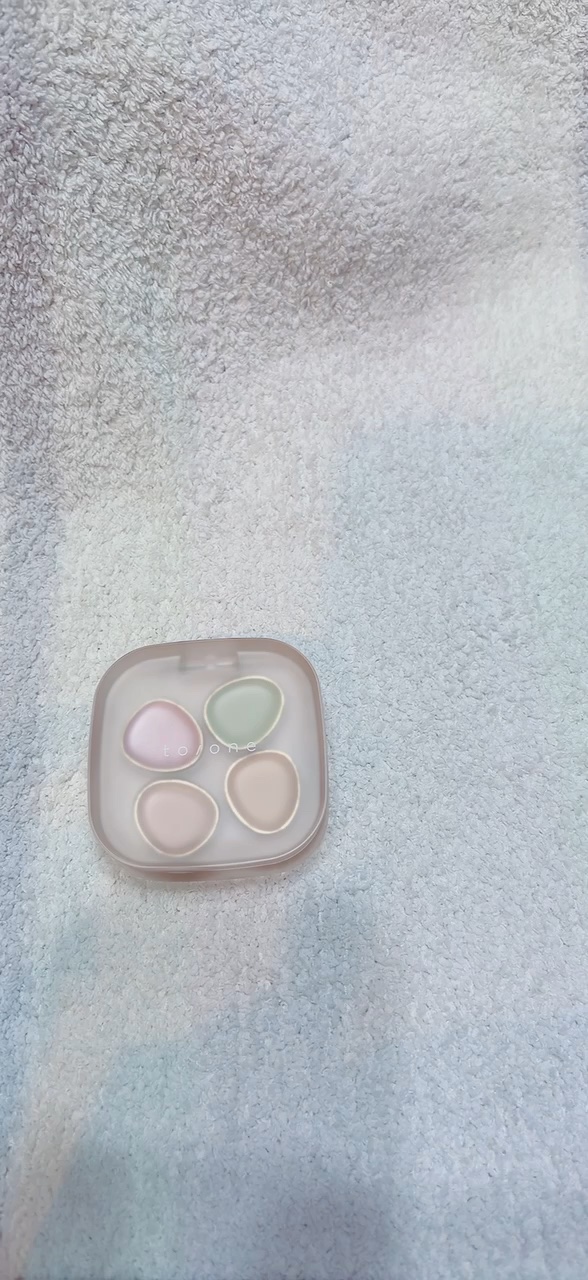 トーン ペタル フロート フローレス タッチ/to/one/パレットコンシーラーの動画クチコミ1つ目