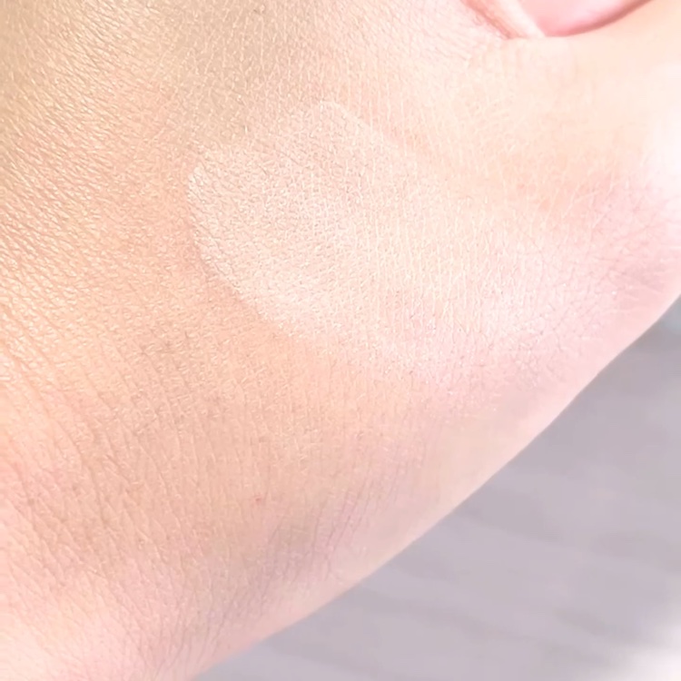 マーブルハイライター/キスミー フェルム/プレストパウダーを使ったクチコミ（3枚目）