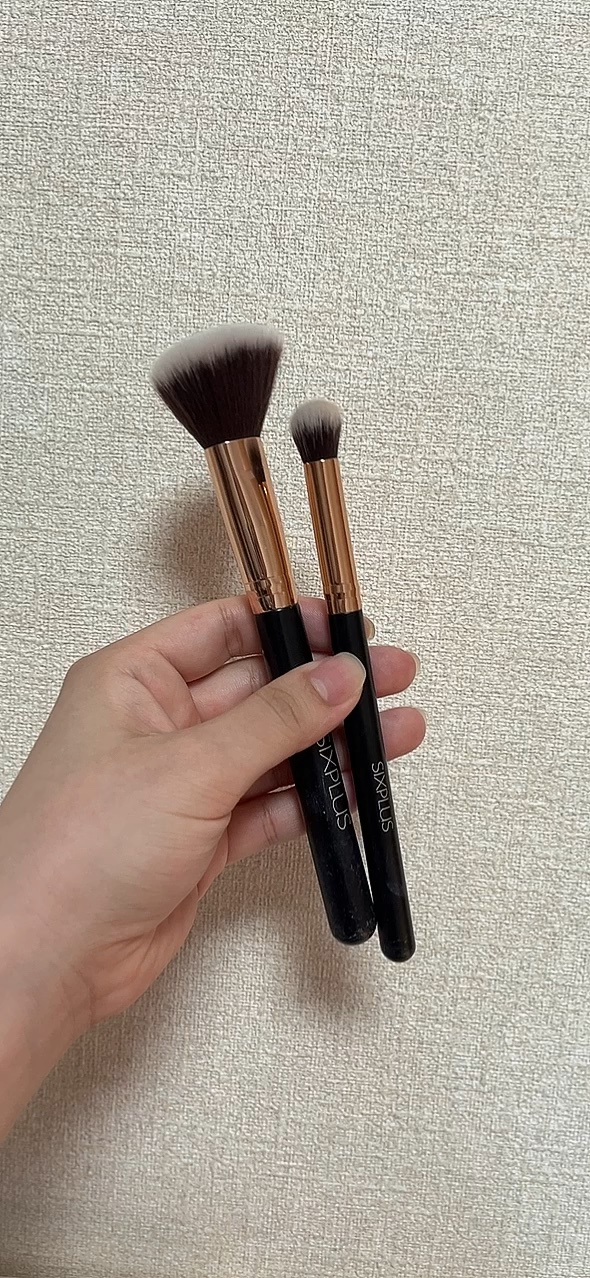 貴族のゴールド メイクブラシ11本セット 化粧ポーチ付き/SIXPLUS/メイクブラシの人気ショート動画