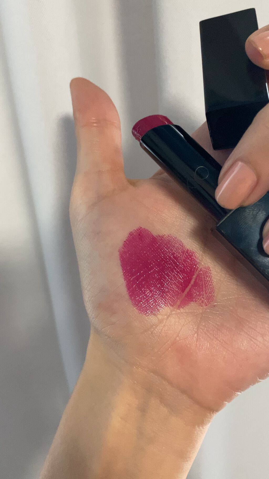 アディクション ザ リップスティック エクストレム シャイン/ADDICTION/口紅の動画クチコミ1つ目