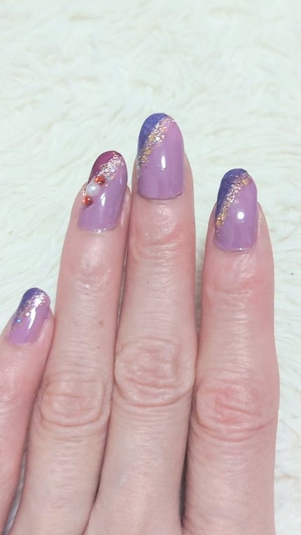 カラフルネイルズ/キャンメイク/マニキュアの人気ショート動画