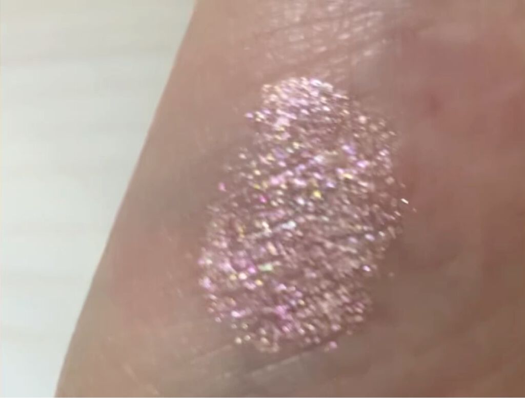 プライマー&トッパー リキッドアイシャドウ/BECCA/リキッドアイシャドウの動画クチコミ1つ目