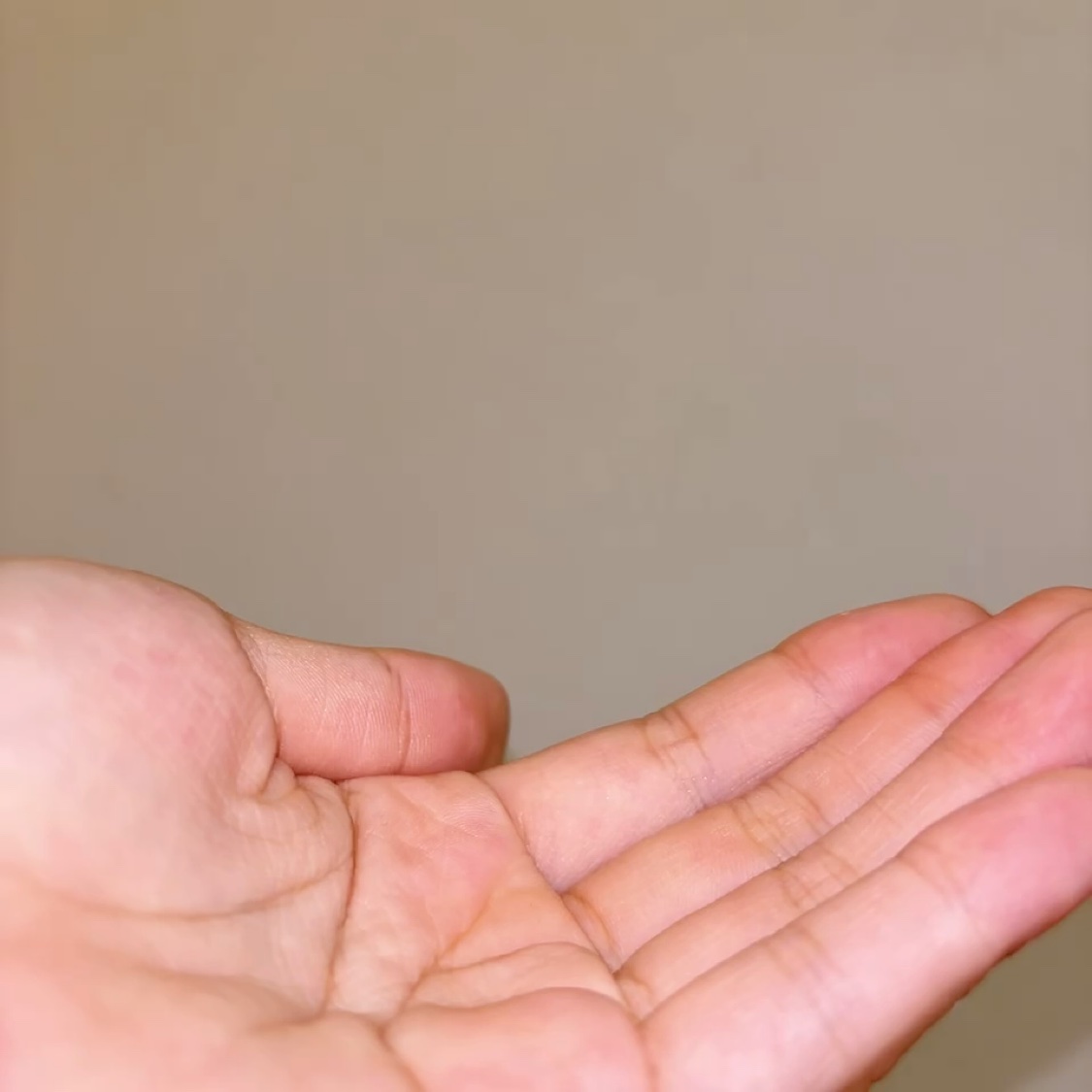 リッツ モイストN パーフェクトリッチジェル [敏感肌用]/リッツ/オールインワン化粧品の動画クチコミ4つ目