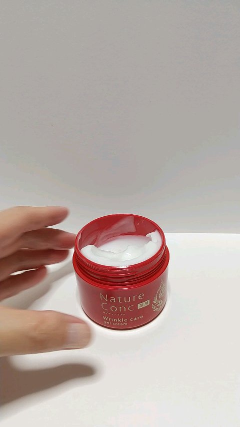 ネイチャーコンク ネイチャーコンク 薬用リンクルケアジェルクリームのクチコミ「⭐️⭐️⭐️⭐️☆
うるおってハリ感✨

ネイチャーコンク
薬用リンクルケアジェルクリーム
医.....」（3枚目）