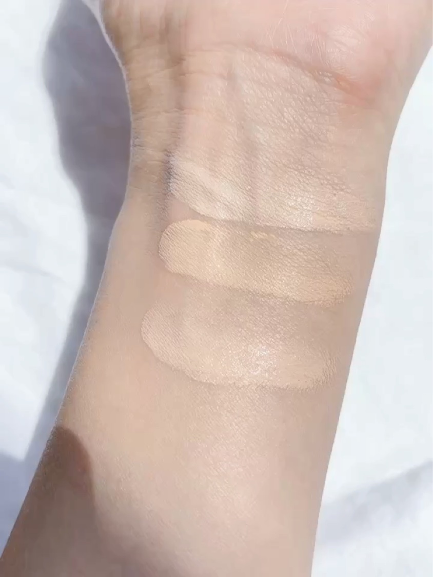 プベルグロウクッション ミニ/EITHER＆/クッションファンデーションの動画クチコミ4つ目