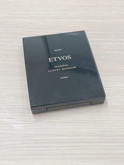 ミネラルクラッシィシャドー/エトヴォス/アイシャドウパレットの人気ショート動画