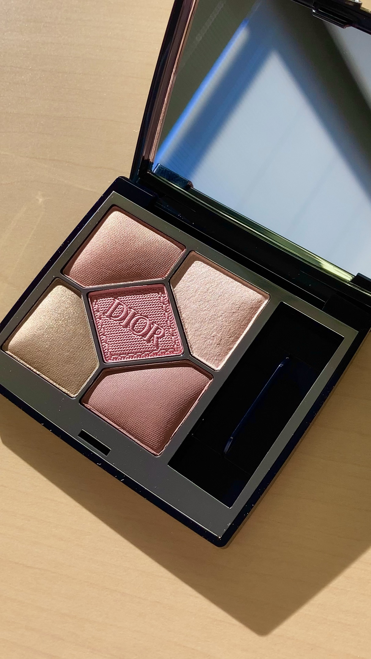 ディオールショウ サンク クルール/Dior/アイシャドウを使ったクチコミ（1枚目）