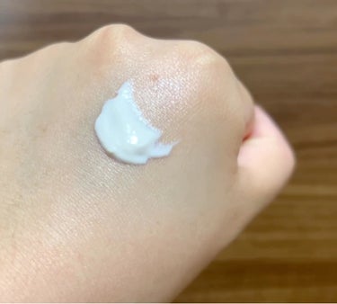 VT シカモイスチャーデイクリームのクチコミ「VTの日中用クリームがあるって知ってましたか？✨
高SPF、PAそして高保湿なのにベタつかなく.....」（3枚目）