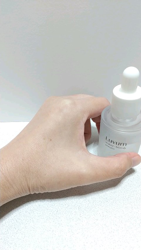 ナチュラルブランヒアルロニックセラム/Luvum/美容液を使ったクチコミ（3枚目）