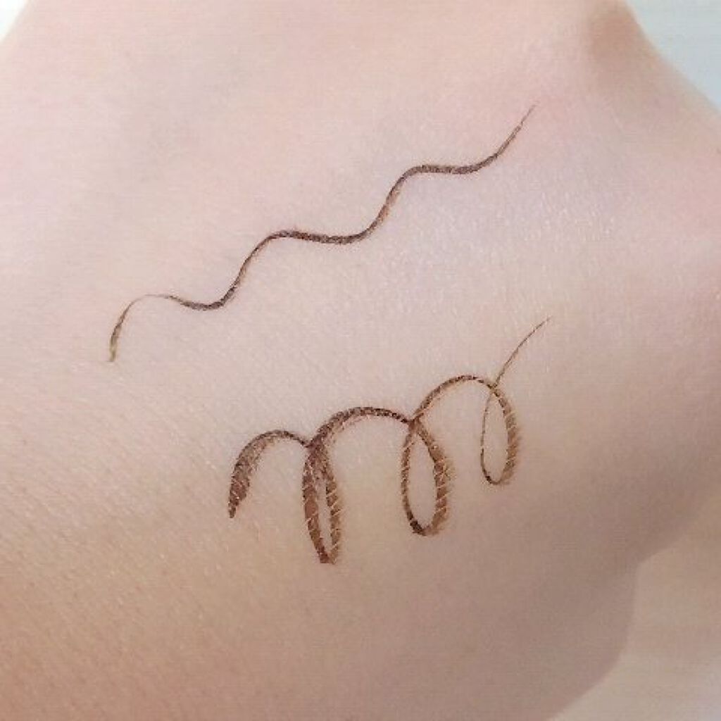 ハイパーシャープ ライナー R/MAYBELLINE NEW YORK/リキッドアイライナーを使ったクチコミ（3枚目）