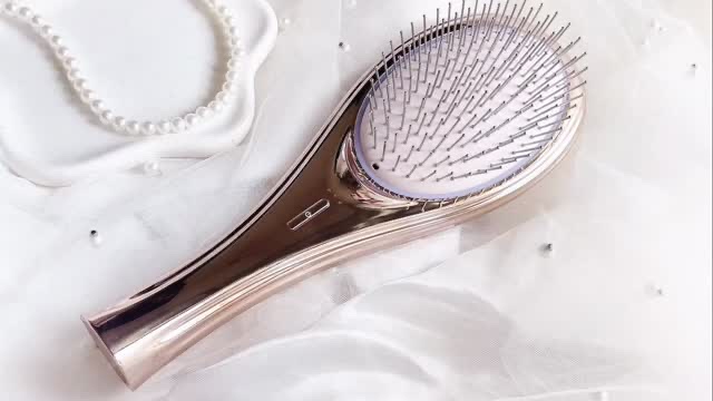 EMS Brush Air/WAVEWAVE/頭皮ケアを使ったクチコミ（1枚目）