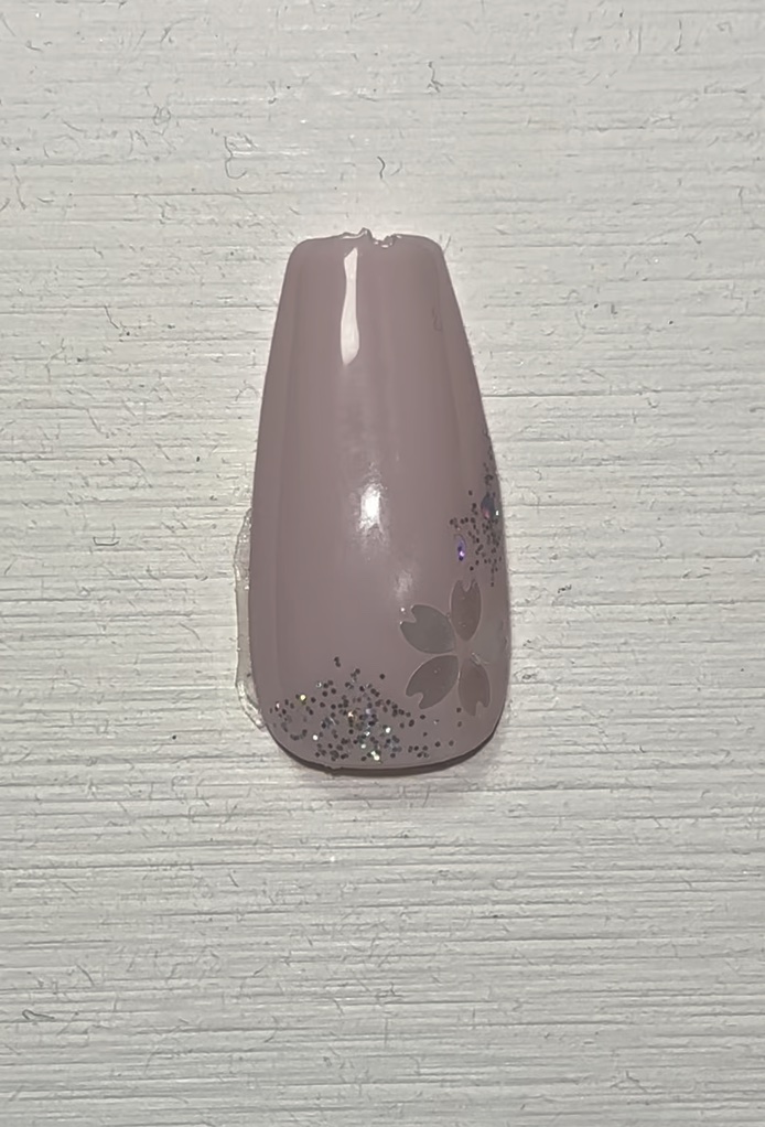 グリッター６個セット/DAISO/ネイルチップ・パーツの人気ショート動画