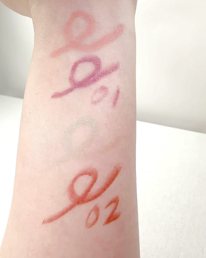 ルージュ リップジュエル ジェミーサテン/JILL STUART/口紅の動画クチコミ3つ目