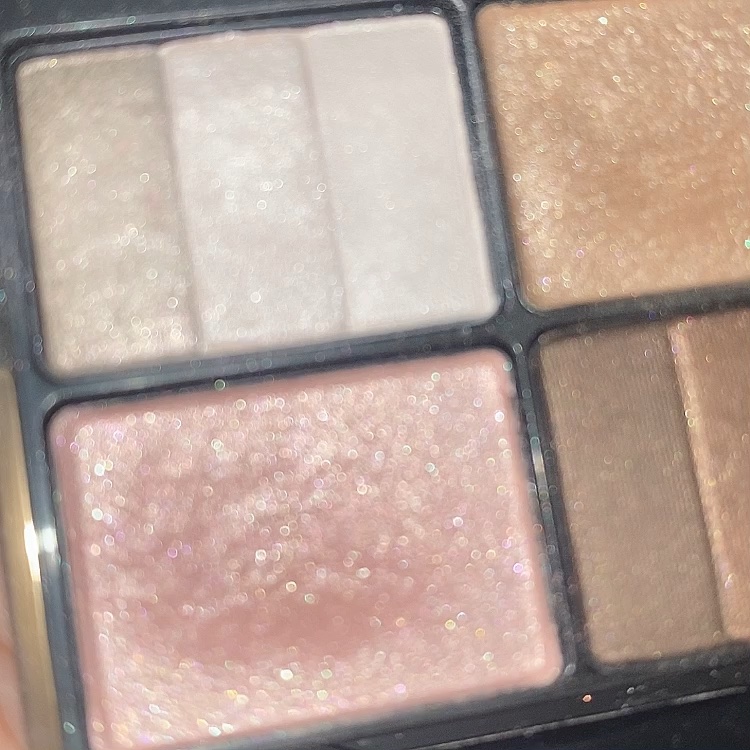 スリーディメンショナルアイズ/LUNASOL/アイシャドウパレットを使ったクチコミ（1枚目）