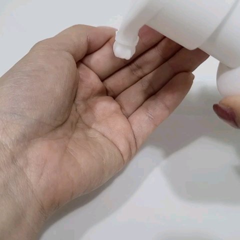 ビオレ ザフェイス 泡洗顔料 モイスト/ビオレ/泡洗顔を使ったクチコミ（2枚目）