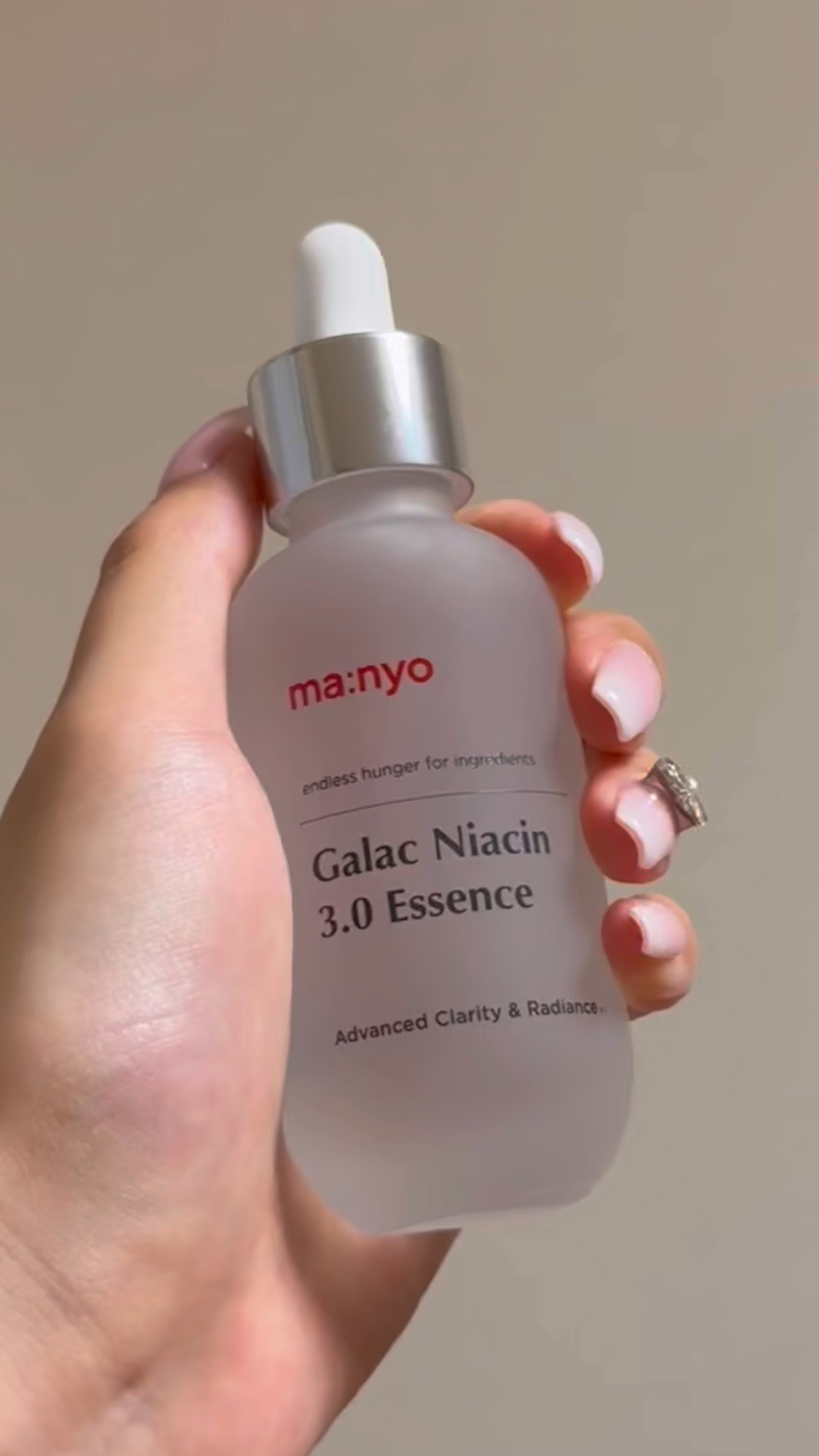 ガラク ナイアシン 3.0 エッセンス/manyo/美容液の人気ショート動画