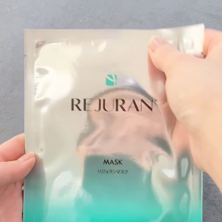 REJURAN モイスチャートリートメントマスク(23ml×5枚入り)/REJURAN COSMETICS/シートマスク・パックを使ったクチコミ（2枚目）