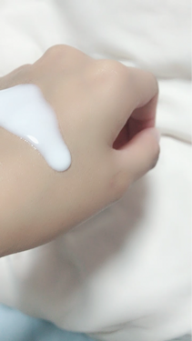 ボディミルクローション ピュアシャンプーの香り/フィアンセ/ボディローションの動画クチコミ2つ目