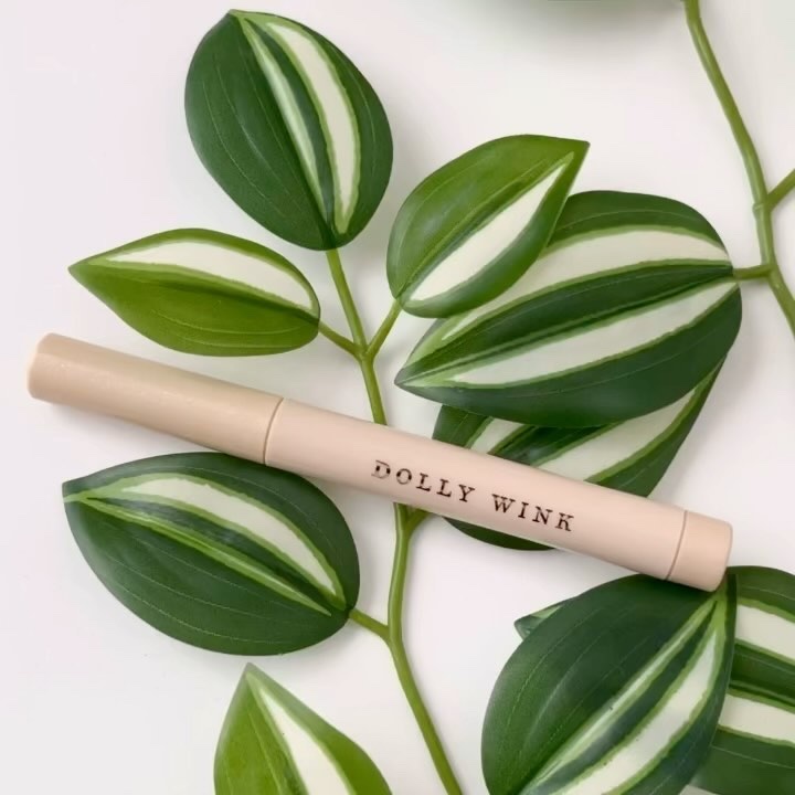 スティックラメシャドウ 01 シャンパンゴールド/ドーリーウインク/スティックアイシャドウを使ったクチコミ（2枚目）