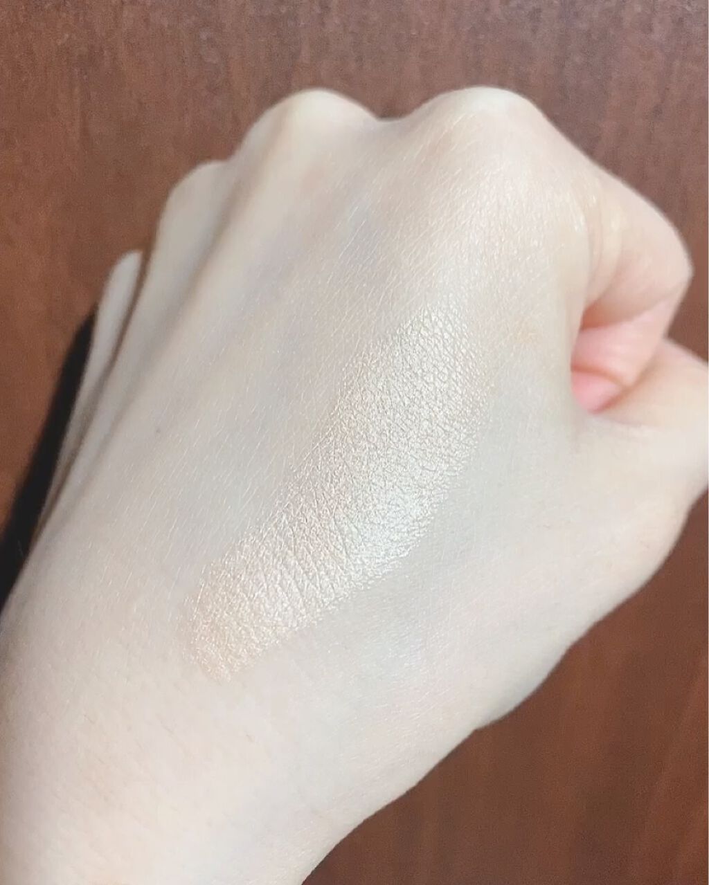 マスターストロビングスティック/MAYBELLINE NEW YORK/ジェル・クリームチークの動画クチコミ1つ目