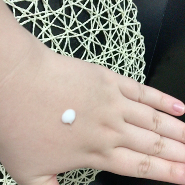 ハンドクリーム さくらの香り/フィアンセ/ハンドクリームを使ったクチコミ(3枚目)