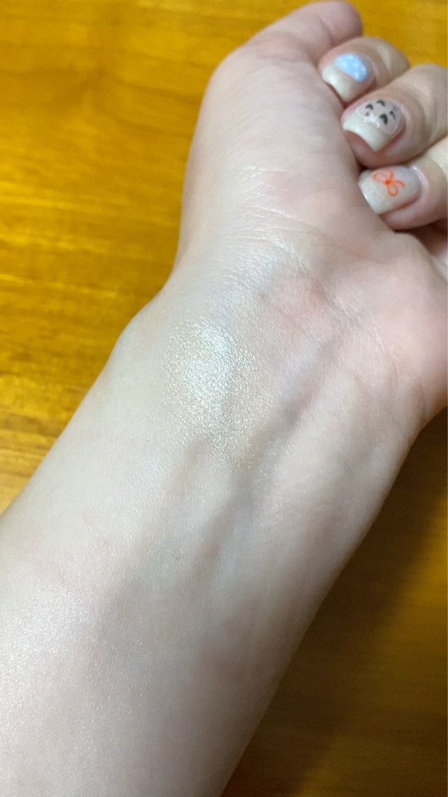 ＆be &be グロウハイライターのクチコミ「
お気に入りのハイライトご紹介。

⭐️&be  グロウハイライター⭐️

クリーム状のハイラ.....」（3枚目）