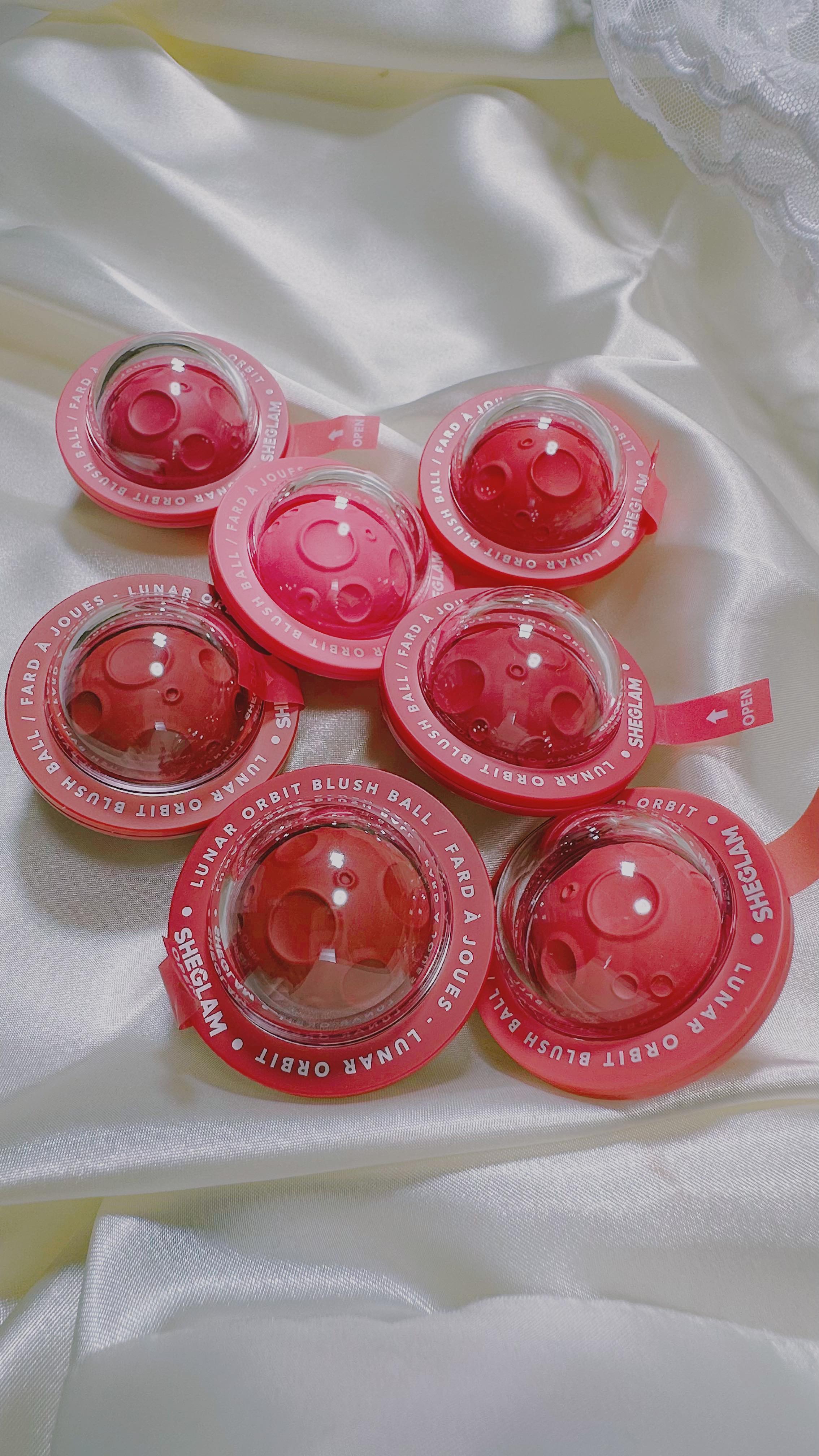 #yurikobeautystory SHEGLAM's Lunar Orbit Cheek Ball Cream: adorable moon-shaped blush! Easy, one-swipe application, perf