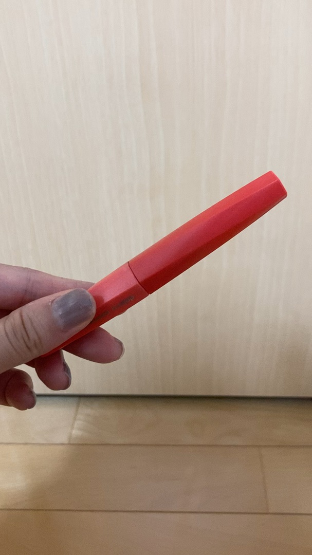 デジャヴュの眉マスカラは地肌につきにくいから好き💗もうすぐ使い切りそう。#眉マスカラ #デジャヴュ 