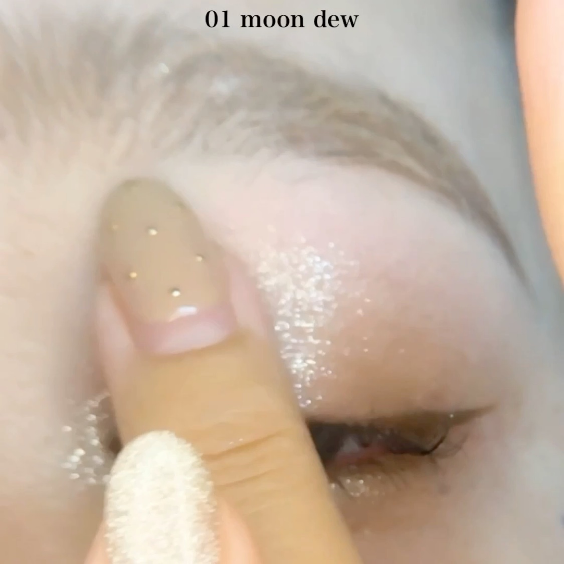 ダズリング ジェム/DECORTÉ/単色アイシャドウを使ったクチコミ（2枚目）