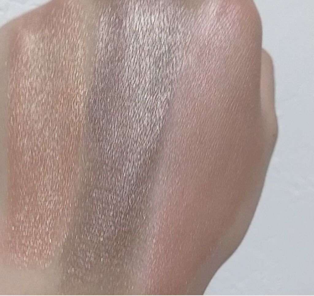 エッセンスクリームアイズ/KiSS/リキッドアイシャドウの動画クチコミ1つ目