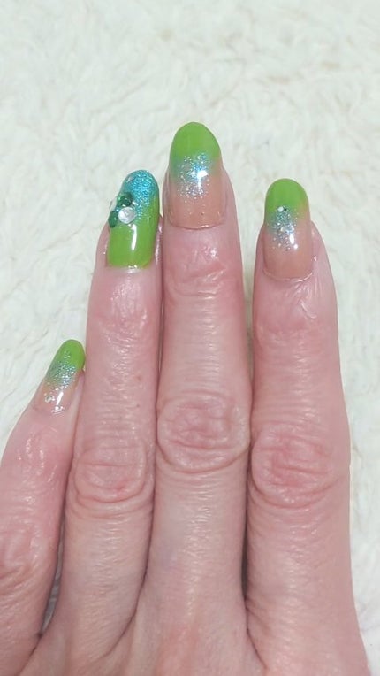 ヴィーガンネイル/AC MAKEUP/マニキュアの人気ショート動画