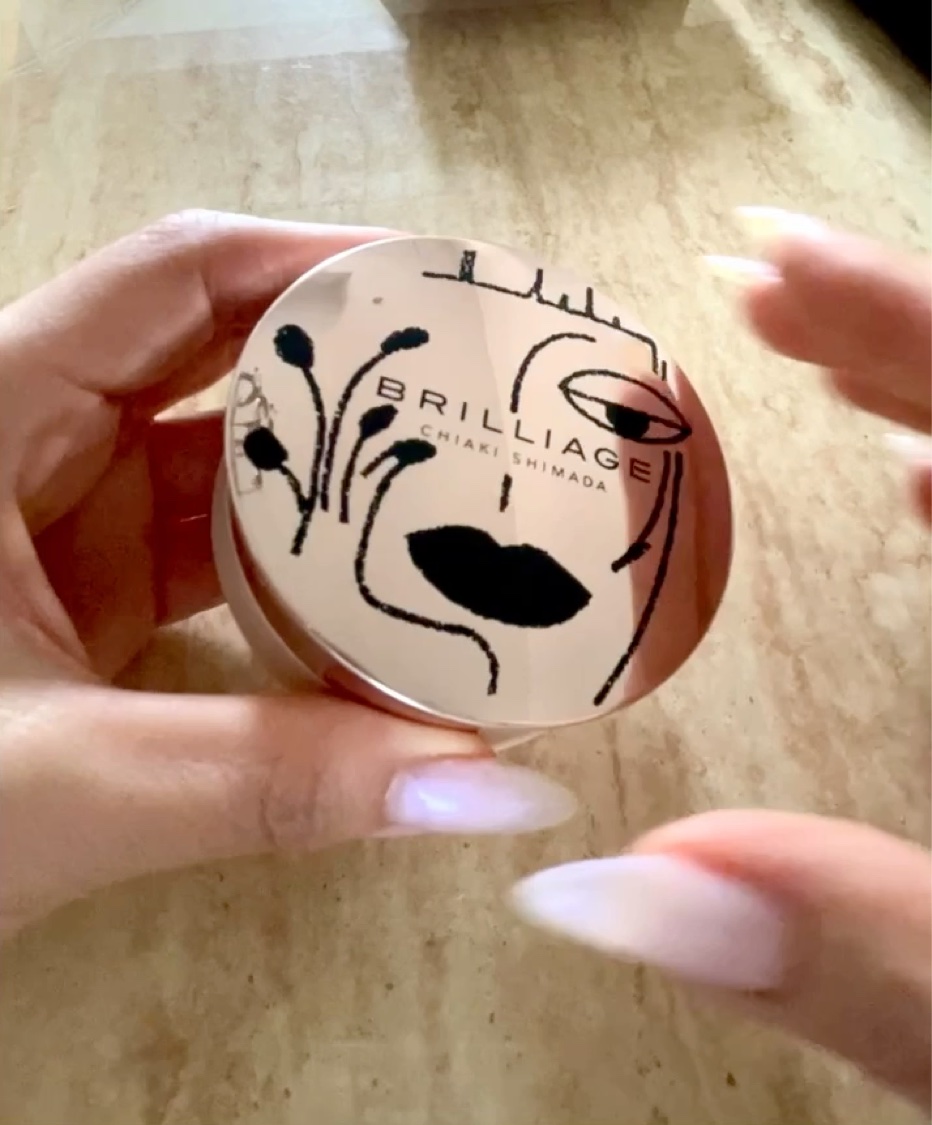 パウダリーファンデーション オーセンティックウーマン ダズリング スキン/ブリリアージュ/パウダーファンデーションを使ったクチコミ（2枚目）