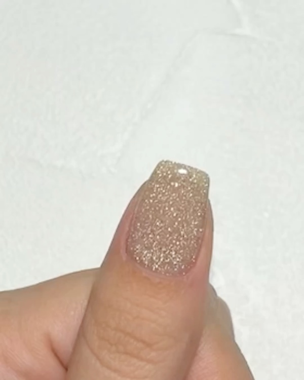 大人ネイルのネイルデザイン】ストーンフラッシュ｜ネイル工房の口コミ