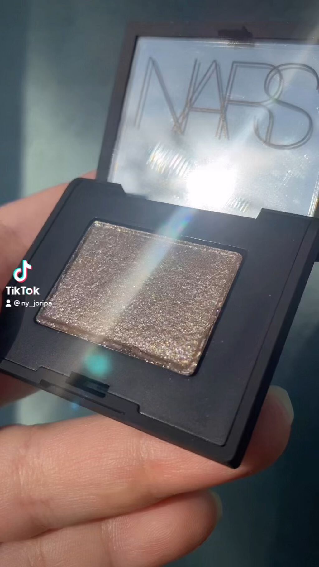 ハードワイヤードアイシャドー/NARS/単色アイシャドウを使ったクチコミ（1枚目）