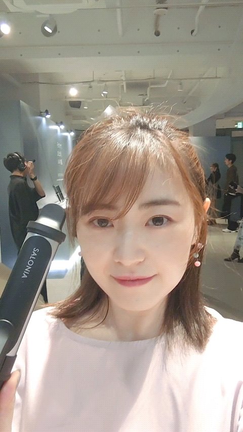 SALONIA スムースシャイン カールヘアアイロン　ブラック 32mm/SALONIA/カールアイロンの動画クチコミ1つ目