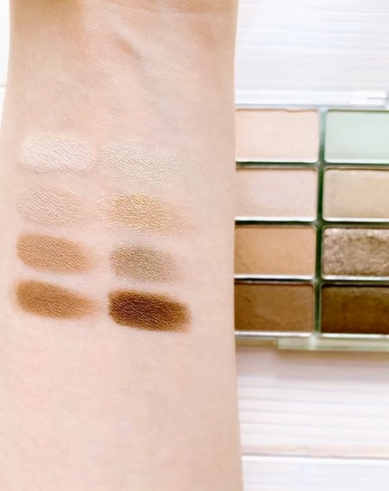 ソフトブラーリングアイパレット/wakemake/アイシャドウパレットの人気ショート動画