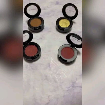 パウダー キス アイシャドウ/M・A・C/単色アイシャドウの人気ショート動画