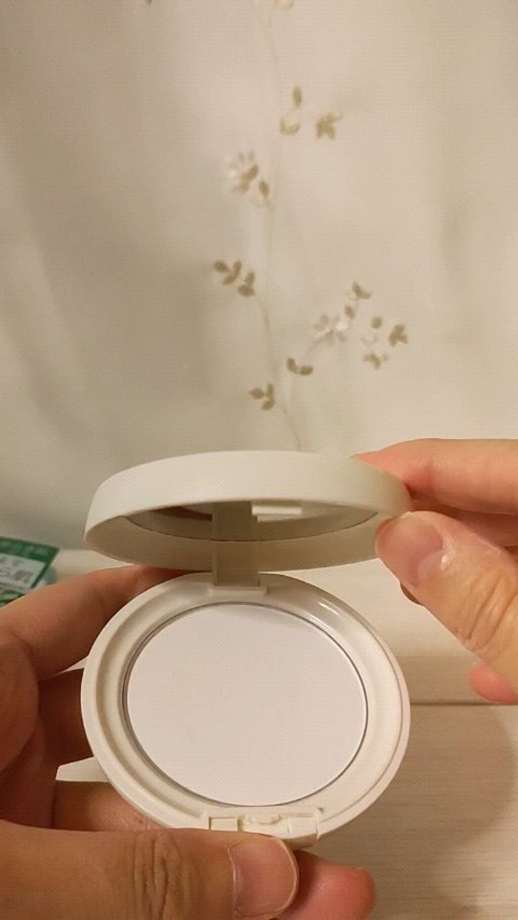 ベースアンドシー オイルコントロールパウダー /キスミー/プレストパウダーの動画クチコミ2つ目