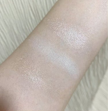 ハイライティング パウダー 33 ハニーグロウ（限定）/BOBBI BROWN/ハイライトを使ったクチコミ（2枚目）