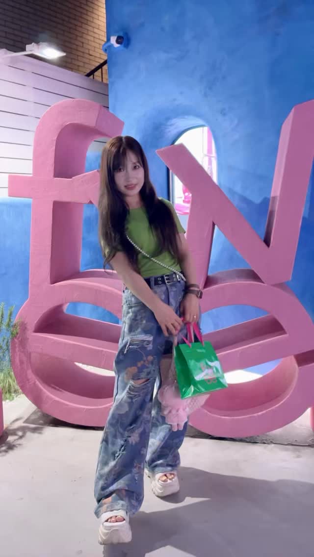 はちみつツヤ肌クッションファンデ/VELY VELY/クッションファンデーションの人気ショート動画