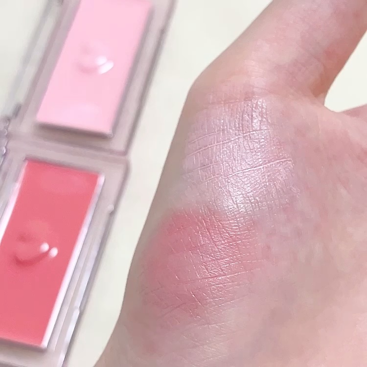 READY TO WEAR DOWNY CHEEK Cream Blush/BBIA/ジェル・クリームチークの動画クチコミ1つ目