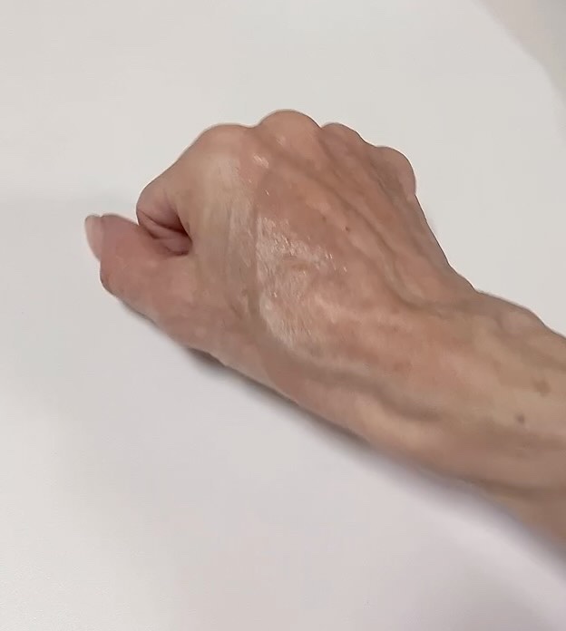 GC フェイシャルエッセンス/ジェネリック化粧品/化粧水の動画クチコミ3つ目