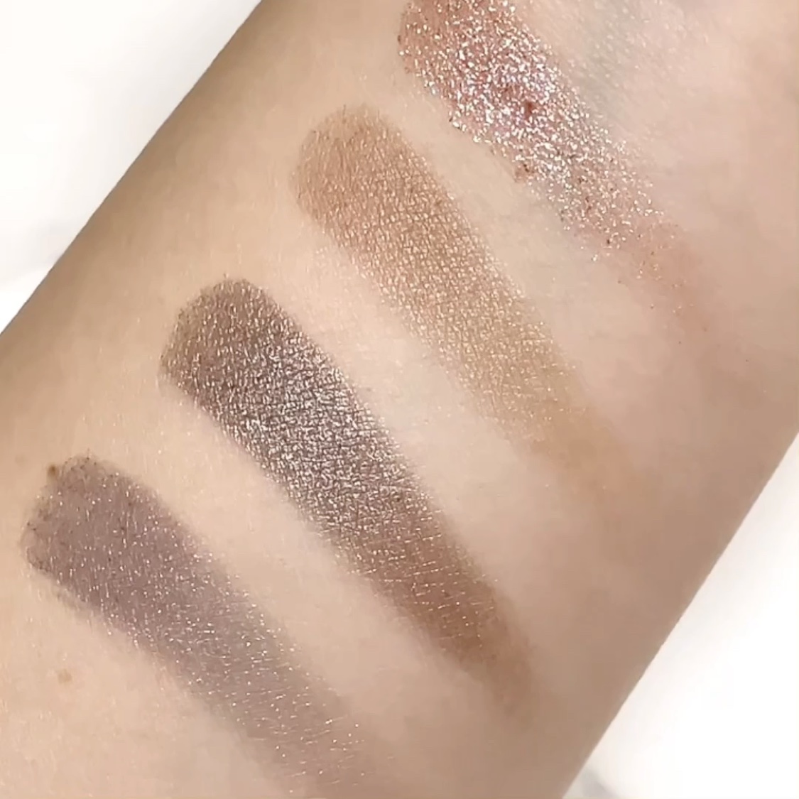 アディクション ザ リップスティック エクストレム シャイン/ADDICTION/口紅の動画クチコミ1つ目