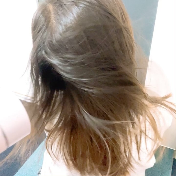 グロッシーケアドライヤー/SALONIA/ドライヤーの動画クチコミ2つ目