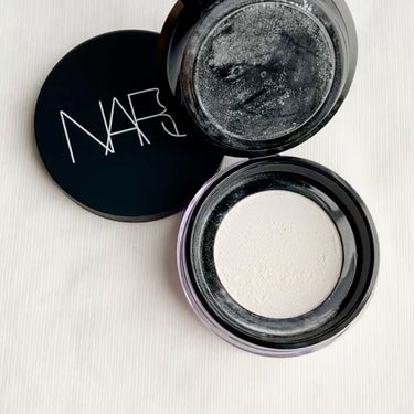 ライトリフレクティングセッティングパウダー ルース N 02383/NARS/ルースパウダーを使ったクチコミ（4枚目）