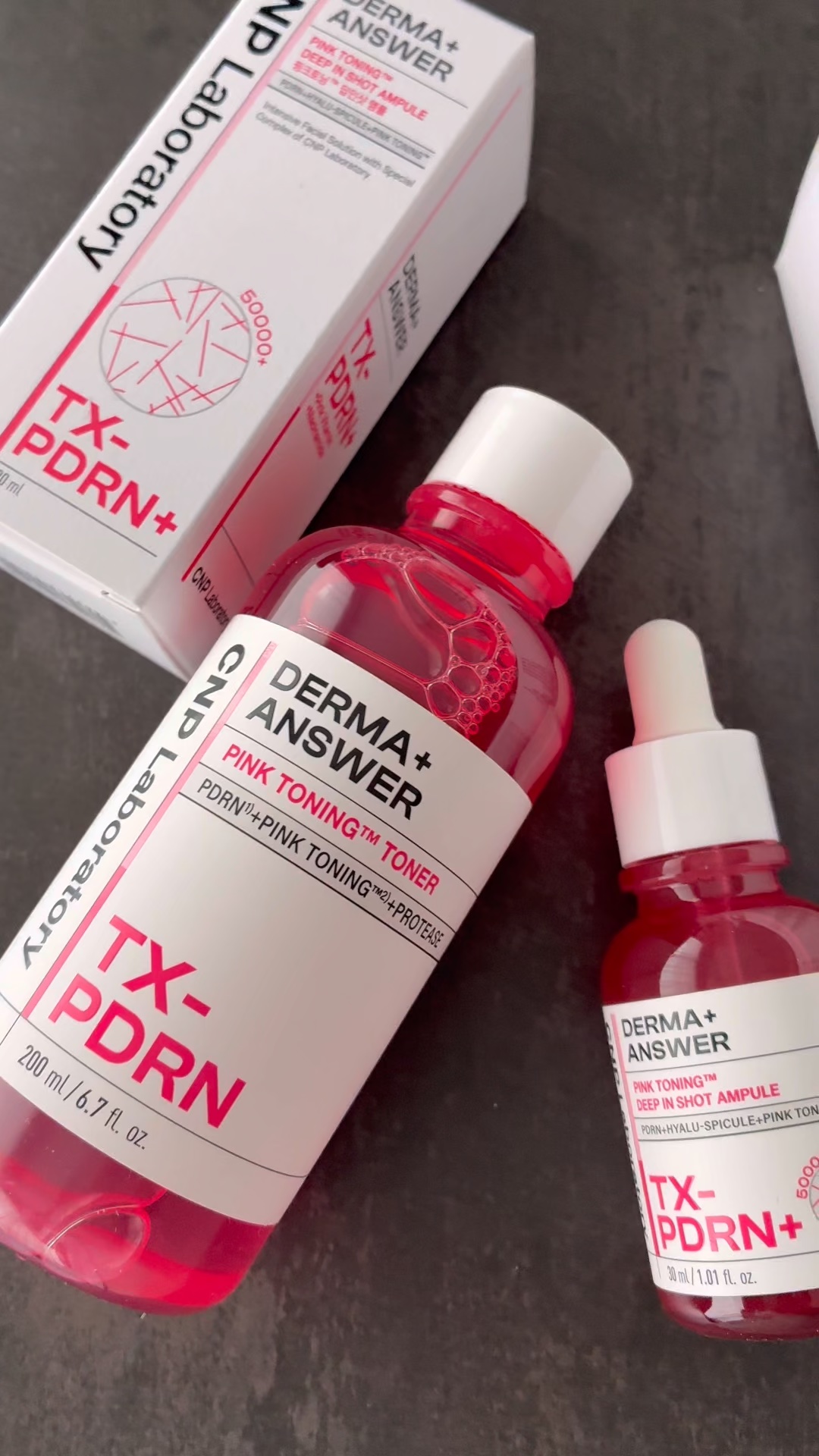 
♡ダーマアンサーピンクトーニング™トナー
♡ピンクトーニング™ディープインショットアンプル

ビタミンのピンク色ということで
見た目も可愛い😍

化粧水はさっぱりめ！
美白※ケアにぴったりだしこれからの本格的暑さの中でも使いやすいので重