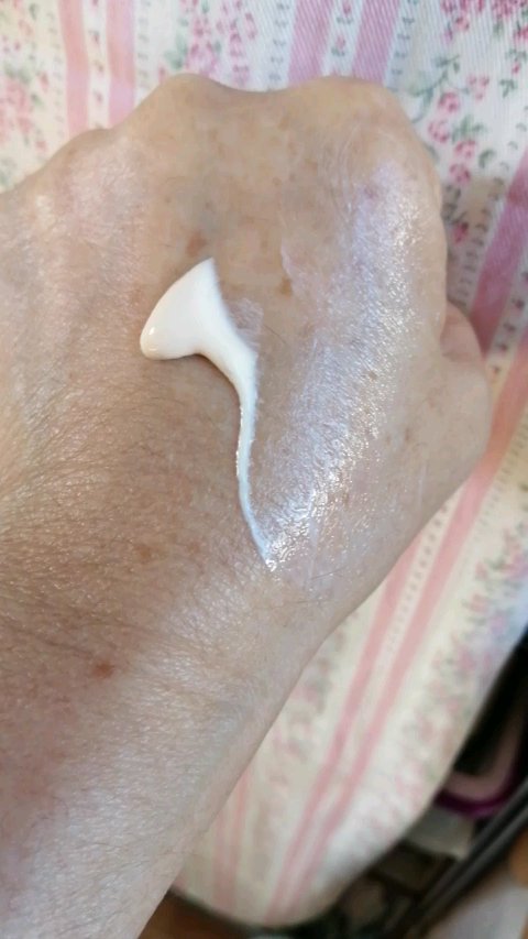 トリートメント デイ クリーム/COVERMARK/日焼け止めクリームを使ったクチコミ（3枚目）