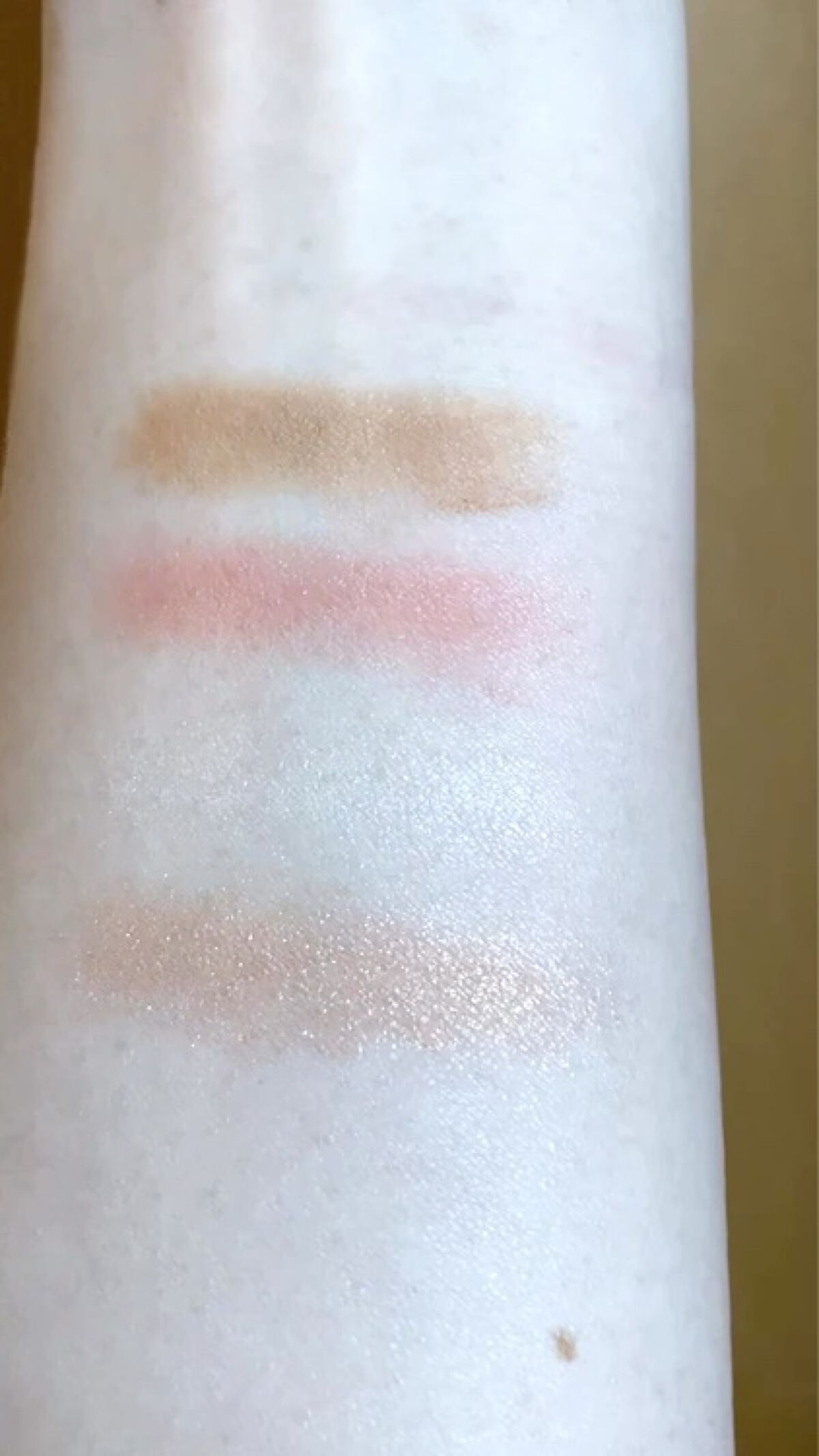 メタリックジュエリーリキッド/KATE/リキッドアイシャドウの動画クチコミ4つ目