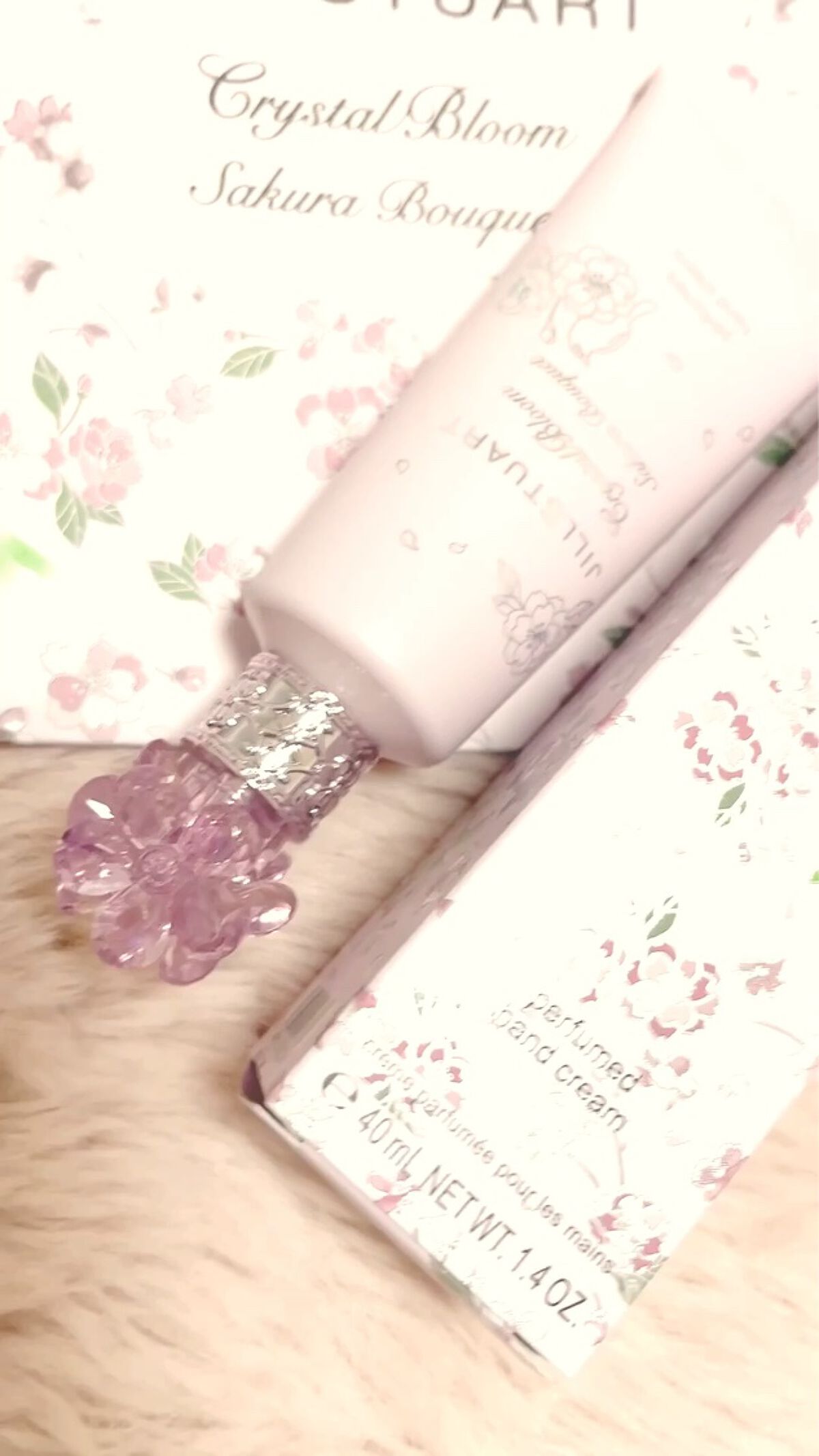 クリスタルブルーム　サクラブーケ　パフュームド ハンドクリーム /JILL STUART/ハンドクリームを使ったクチコミ（2枚目）