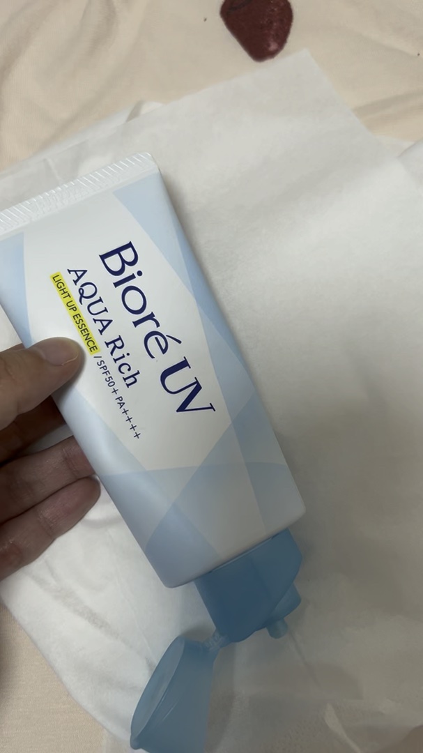 ビオレUV アクアリッチ ライトアップエッセンス/ビオレ/日焼け止めクリームの人気ショート動画